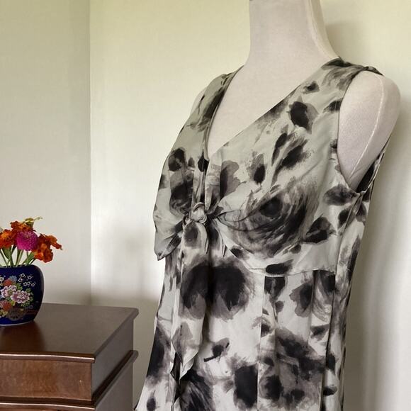Anne Klein Grey Floral Chiffon Shell, Size S - Picture 2 of 9
